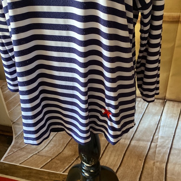 Cute top. Blue and white strips . 3/4 sleeves. Hooded.. very comfortable . - Picture 2 of 11